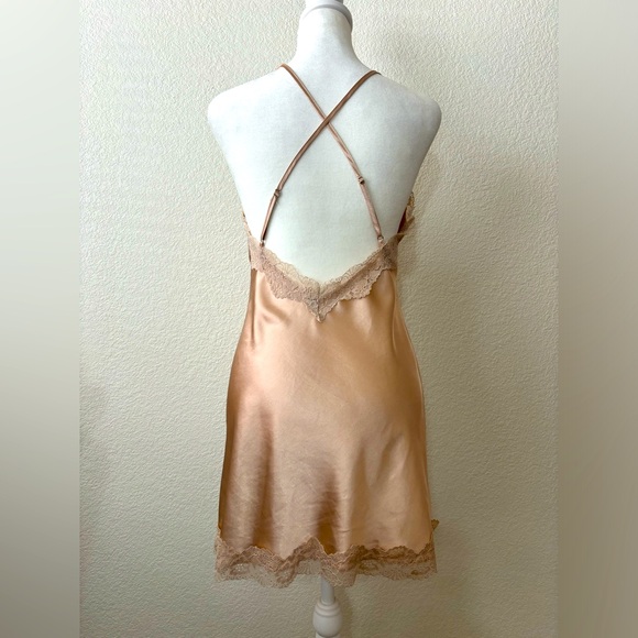 Lace trim slip nightgown - Picture 5 of 6